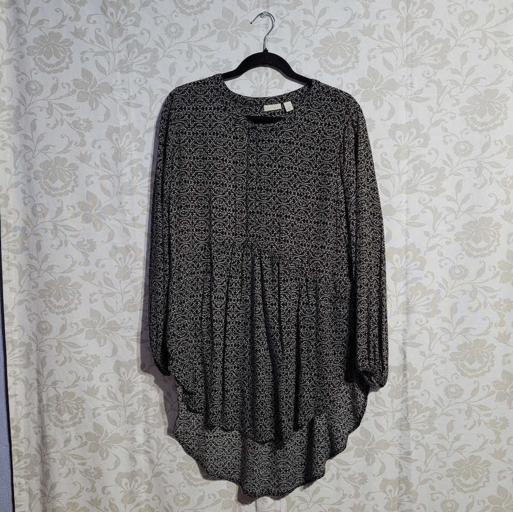 Hinge blossom print tunic long top size M
